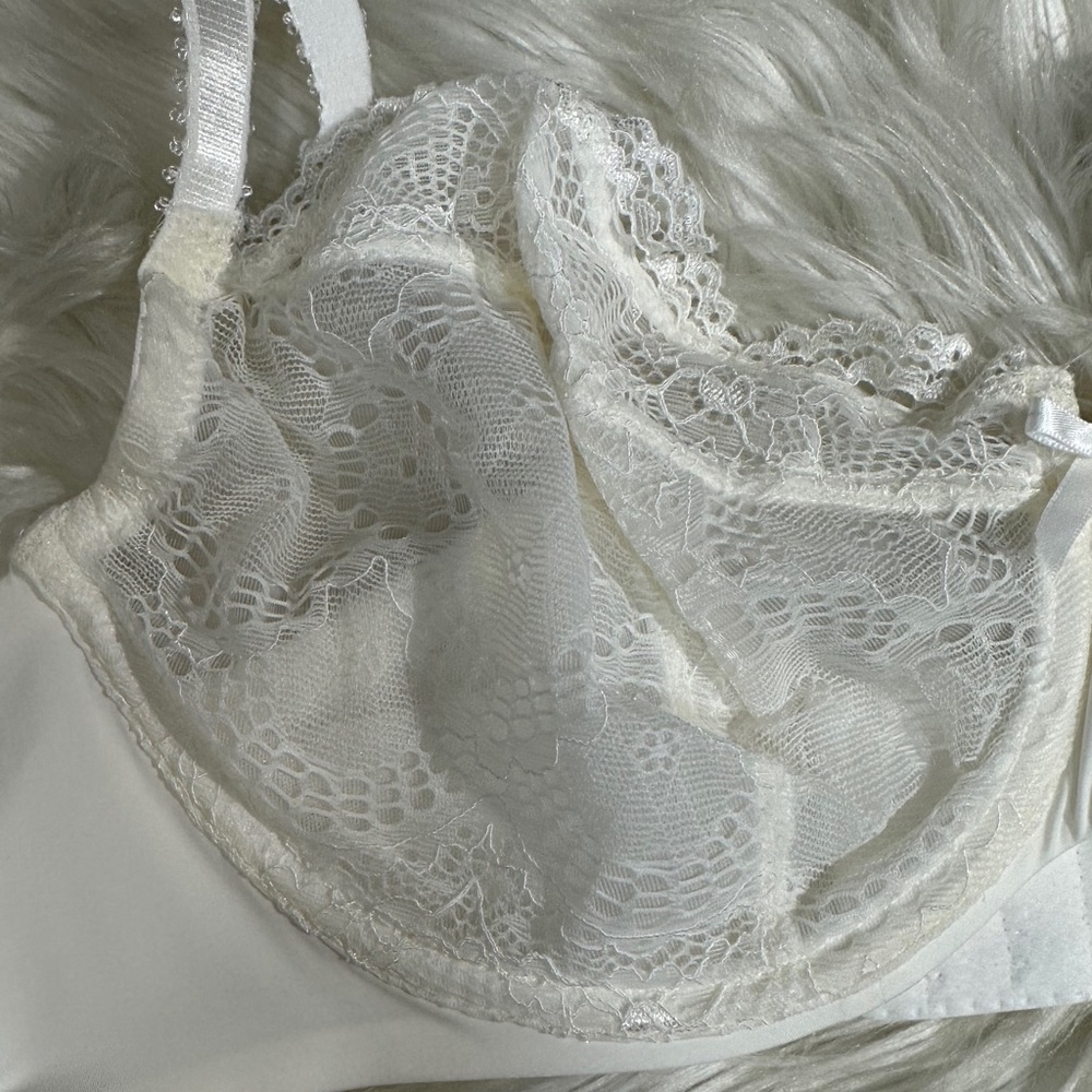 Torrid T-Shirt Unlined Lace Ballet Back Bra NWT - Picture 6 of 7